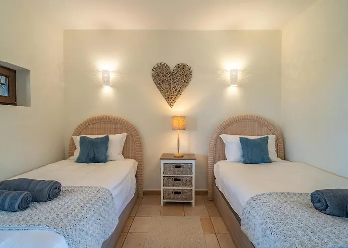 Villa Pangur-ban By Aura Collection