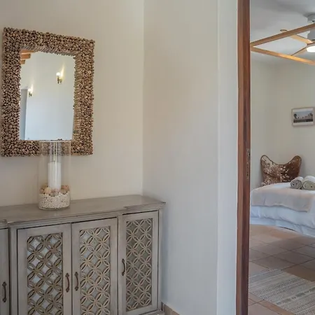 Villa Pangur-ban By Aura Collection