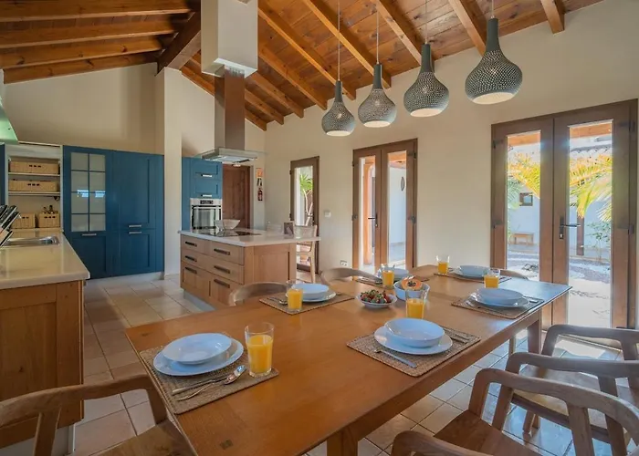 Villa Pangur-ban By Aura Collection