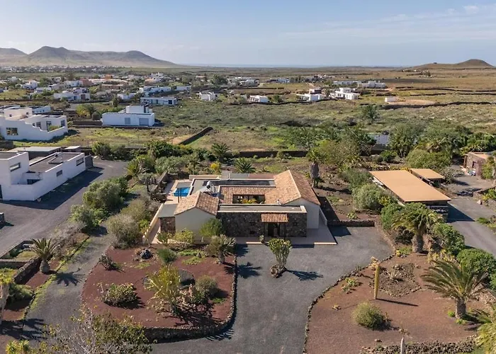 Villa Pangur-ban By Aura Collection